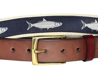 Leren riem van tarpon/leren riem/canvas riem/preppy singelband voor heren, dames en kinderen/tarpoenvissen op marineblauw lint en natuurlijk web