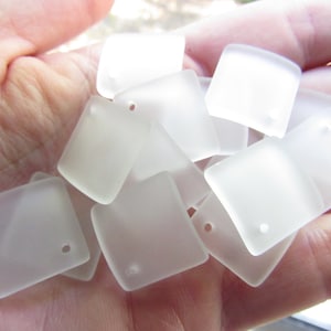 Kultivierte Sea Glass ANHÄNGER 18 mm Diamantform u-pick GRÜN LILA Farben Perle liefern diy machen Seaglass Schmuck