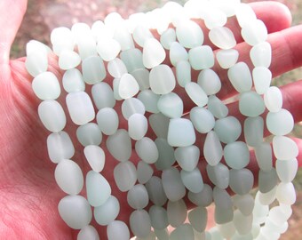 Perle di vetro da spiaggia verde acqua: pepite forate a forma libera, 8-12 mm