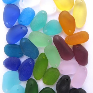 30 pc Colgantes de vidrio marino cultivado Gran guijarro SURTIDO Redondeado parte superior perforada gran agujero joyería suministro de cuentas