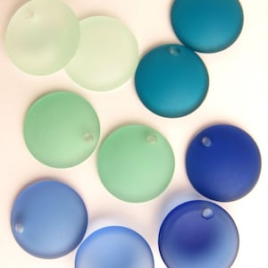 COLGANTES de vidrio marino cultivado Moneda de 25 mm Surtido de cuentas cóncavas de gran agujero para joyería