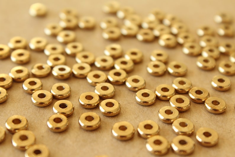 30 Stück Rohes Messing Runde Untertasse Spacer Perlen, 5mm im Durchmesser FI-644 Bild 2