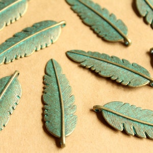10 pc. Verdigris Antique Bronze Round Feather Pendant, 44mm by 14mm | MIS-075