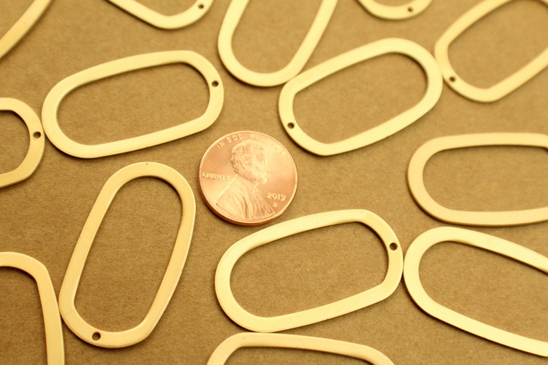 8 pc. Matte Gold Oval Links: 35.5mm by 19.5mm FI-563 image 3