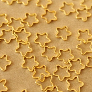 50 pc. Gold Plated Star Links: 9-10 mm in diameter FI-126 image 1