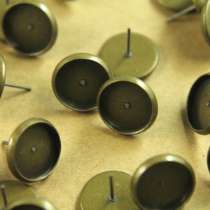 30 pc. 12mm Ear Post Blank Cabochon Setting Antique Bronze, Nickel Free | FI-112