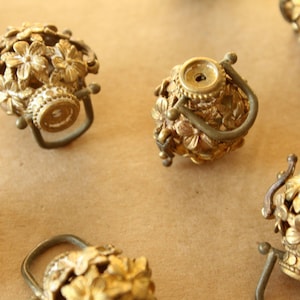 1 pc. Raw Brass Flower Ball Locket 23mm x 28mm | LOC-002*