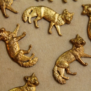 1 pc. Raw Brass Wolf / Coyote / Fox Stamping: 32mm by 20mm - made in USA | RB-415