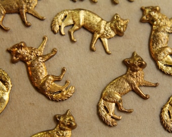 1 pc. Raw Brass Wolf / Coyote / Fox Stamping: 32mm by 20mm - made in USA | RB-415