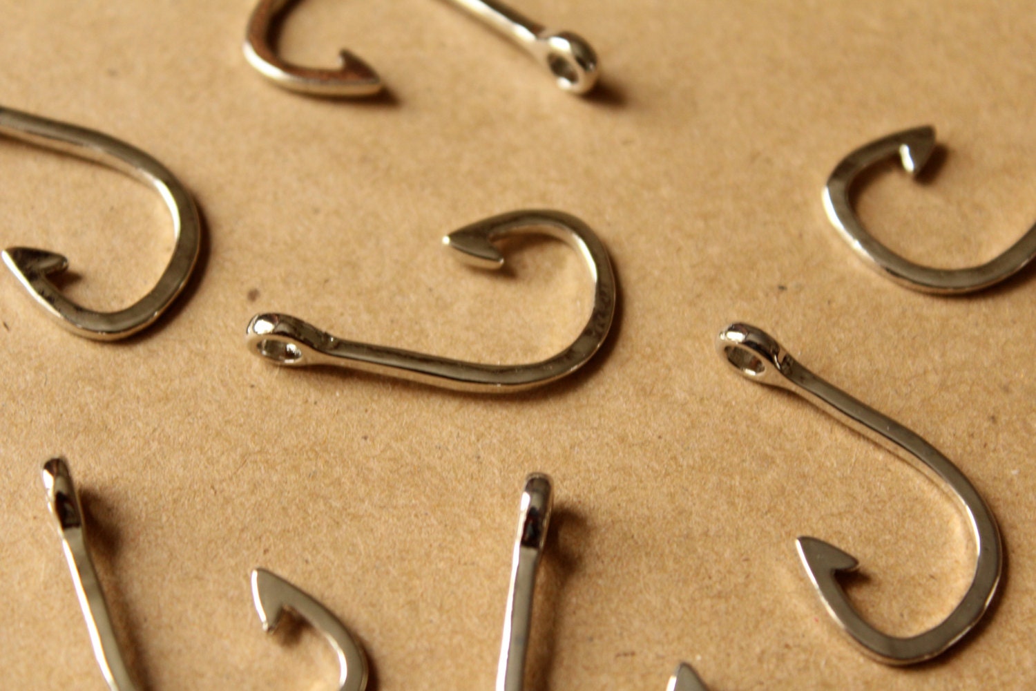 6 pc. Fish Hook Charms Pendants, Silver | MIS-096 6 pc. Fish Hook Charms Pendants, Silver | MIS-096