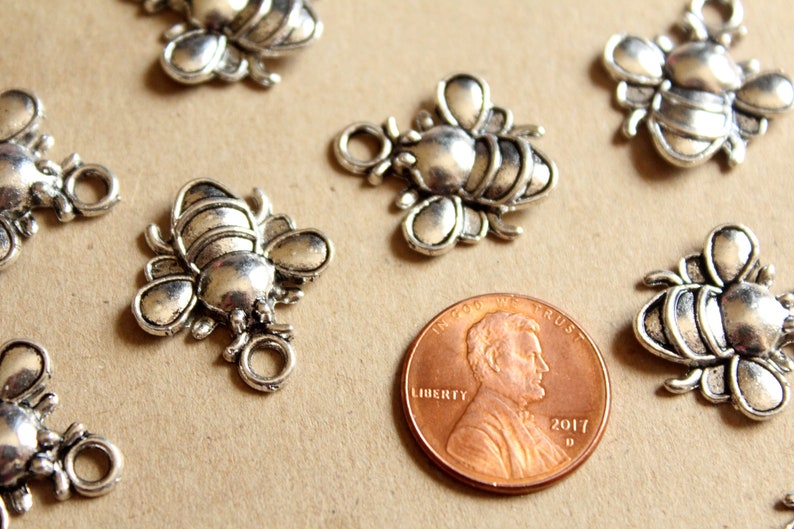 10 pc. Antique Silver Bee Charms MIS-188 image 4