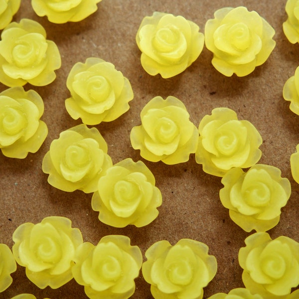 CLOSEOUT - 30 pc. Frosted Lemon Lime Rose Cabochon 10mm | RES-388