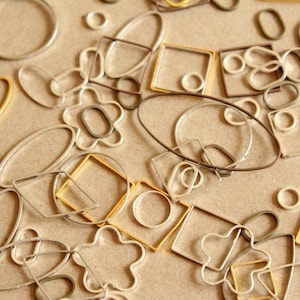 100 pc. Mixed Color Brass Link Grab Bag | FI-414