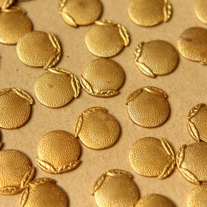 6 naranjas pequeñas de latón crudo: 11 mm x 10,5 mm - Fabricadas en EE. UU. / RB-611