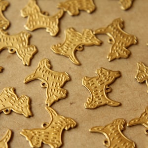 6 ciondoli Terrier in ottone grezzo: 16 mm x 14 mm - realizzati negli USA / RB-560