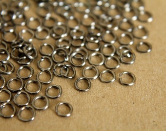 200 pc. 4mm Gunmetal Open Jumprings, 22 gauge | FI-087