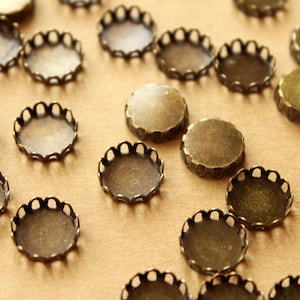 50 pc. Antique Bronze Brass Lace Edge Setting: 10mm in diameter - | FI-355