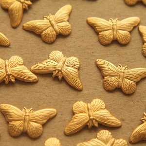8 pz. Stampi a farfalla in ottone grezzo medio: 20 mm x 11,5 mm - realizzati negli USA / RB-215