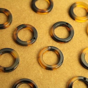 6 Stk. Schildpatt Resin Charms, 14.5mm in Durchmesser | MIS-035*
