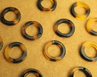 6 pc. Tortoiseshell Resin Ring Charms, 14.5mm in diameter | MIS-035*
