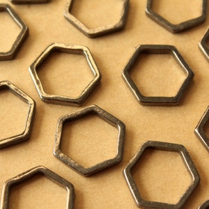 10 pc. Gunmetal Plated Hexagon Links, 19.5mm by 22mm | FI-646
