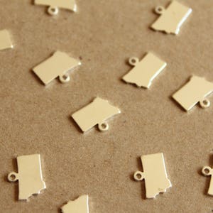 6 pc. Silver Plated Brass Montana State Charms / Blanks: 11.5mm by 9mm - made in USA | SI-124
