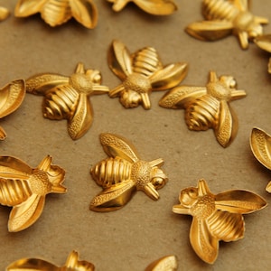 6 pc. Large Raw Brass Bees: 17mm by 15mm - made in USA | RB-070