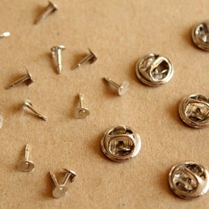 25 Silver Tie Pin Findings, Lapel Pin Brooches, 5mm pad FI-413 image 2