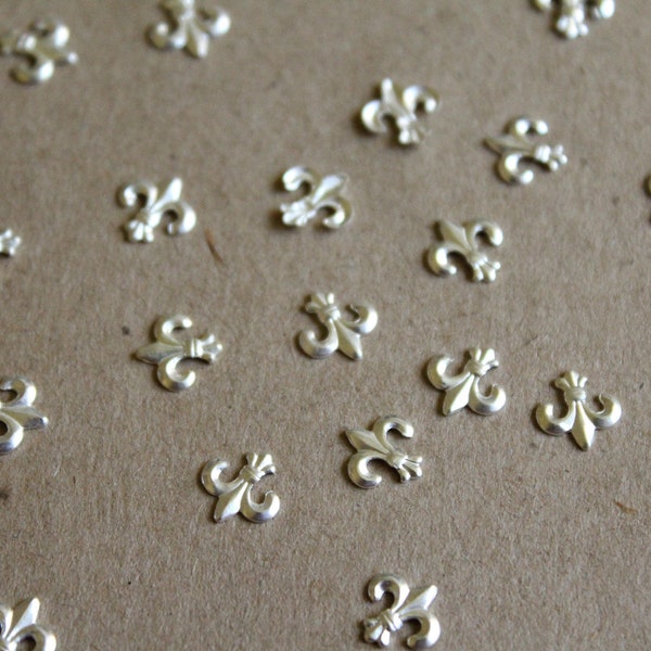 18 pc. Silver Plated Brass Fleur de Lis Stampings: 7.5mm by 7mm - made in USA | SI-016