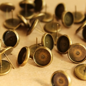 30 pc. 10mm Ear Post Blank Cabochon Setting Antique Bronze, Nickel Free | FI-228