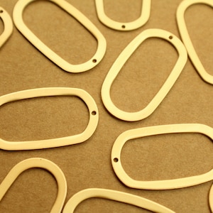 8 pc. Matte Gold Oval Links: 35.5mm by 19.5mm FI-563 image 1