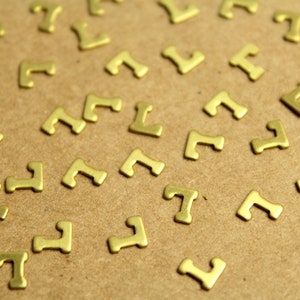 6 piezas de estampaciones pequeñas de latón crudo con la letra L (6 mm x 5 mm), fabricadas en EE. UU. / RB-1226