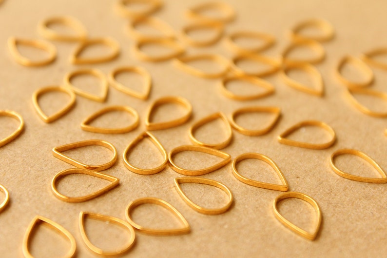 100 pc. Gold Plated Teardrop Links: 11mm by 7mm FI-299 image 2