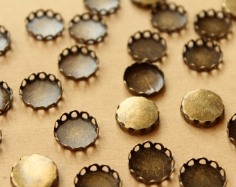 50 pc. Antique Bronze Brass Lace Edge Setting: 12mm in diameter - | FI-354