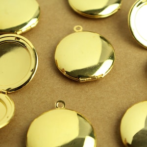3 pc. Gold Plated Brass Round Lockets 25mm x 29mm | LOC-005*