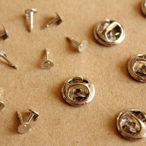 25 Silver Tie Pin Findings, Lapel Pin Brooches, 5mm pad FI-413 image 3