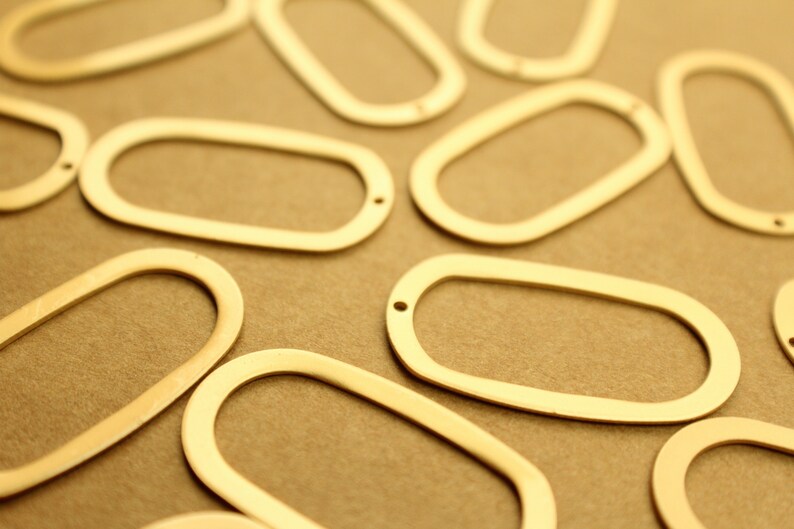 8 pc. Matte Gold Oval Links: 35.5mm by 19.5mm FI-563 image 2