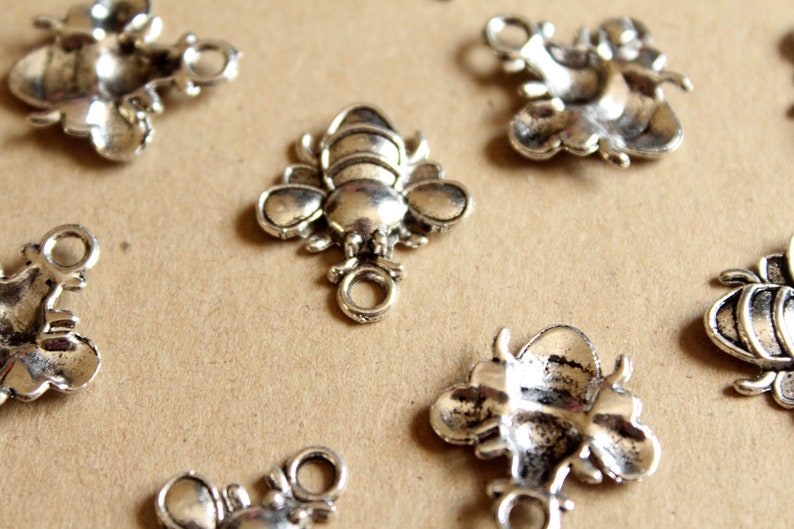 10 pc. Antique Silver Bee Charms MIS-188 image 2