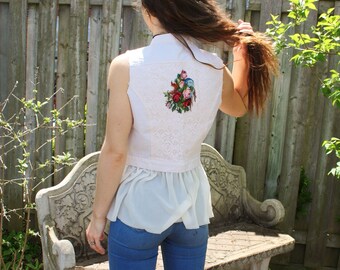 EMBROIDERED VEST, Vintage White Floral Pixie Vest with Ruffle Lace for Festival