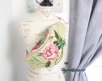 FANNY PACK Vintage Tapestry: Bohemian Upcycled Crossbody Festival Purse with Rose Gold Accents