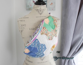 FANNY PACK Vintage Quilted : Upcycled Antique Flower Garden Quilt Crossbody Bag