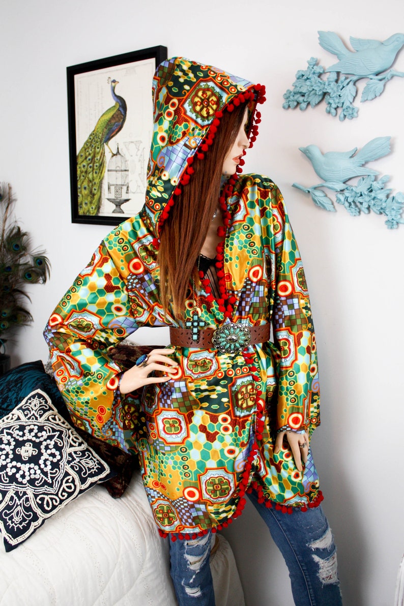RETRO Satin ROBE, Vintage SEVENTIES Shiny Abstract Hooded Kimono, Psychedelic Hippie Sixties Jacket size Large image 6