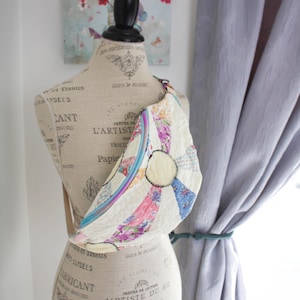 Sac boho matelassé : sac à main à bandoulière festival arc-en-ciel recyclé avec bandoulière en métal réglable pour femme