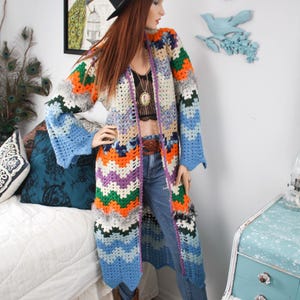 Gehaakt vest van gerecycled materiaal - Boho regenboog chevron trui, handgemaakt duurzaam boho breiwerk