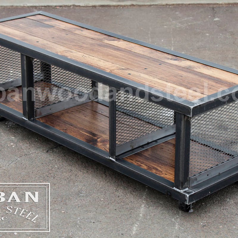 Curated visual reference: Urban Table Photo Inspiration