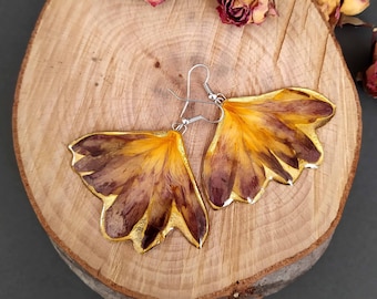 Real pressed freesia earrings, Yellow dangly earrings in resin, Bohemian floral jewelry, Rustic plant earrings in epoxy, Anniversary gift