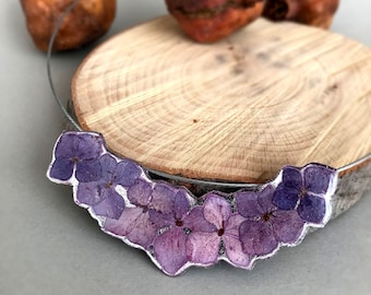 Dry hydrangea necklace, Pressed flower pendant, Natural plant jewelry, Rustic floral necklace, Enamel flowers in resin, Epoxy resin necklace