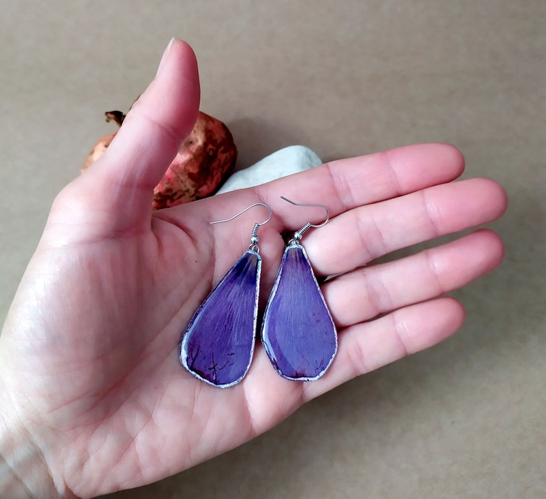 Dangly hibiscus earrings, Pressed flower earrings, Bohemian purple plant jewelry, Preserved flower gift, Real dry petals earrings for mother image 6