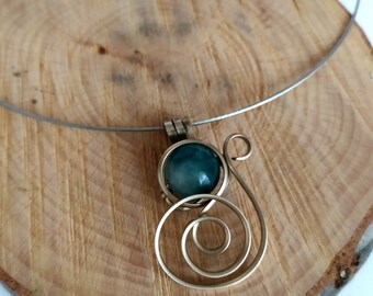 Silver wire pendant necklace, Wrapped wire pendant, Green Quartz jewelry, Natural stone necklace, Spiral wire pendant, Birthday gift for mom