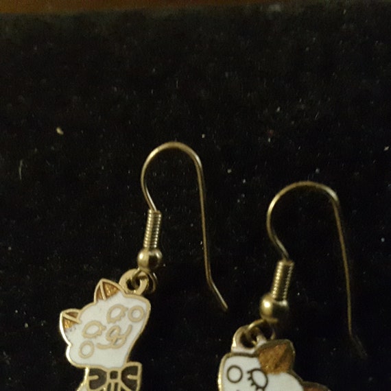 Vintage white cat earrings - image 5